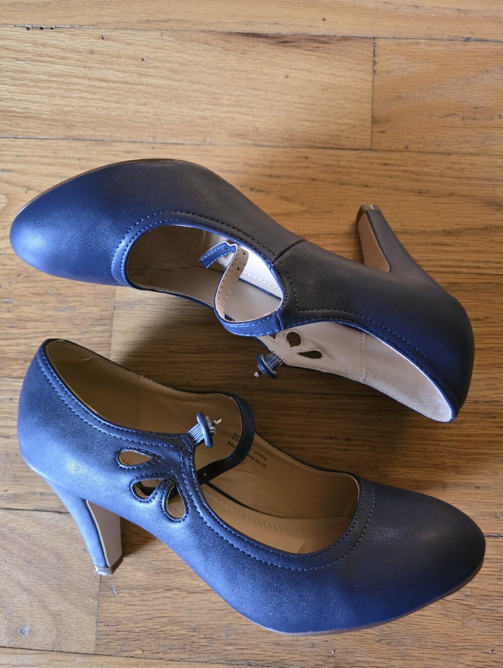 Chase & Chloe Kimmy Navy Blue Heels Size 8.5